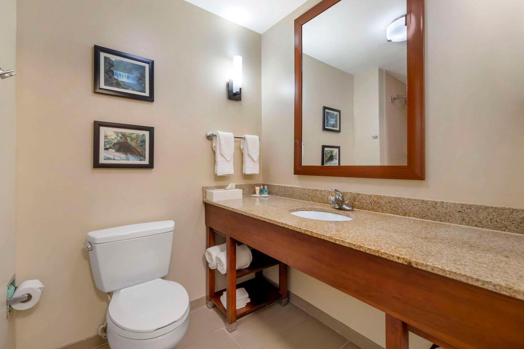 Comfort Suites Elizabethtown Ngoại thất bức ảnh
